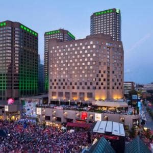 hotels near mtelus montreal